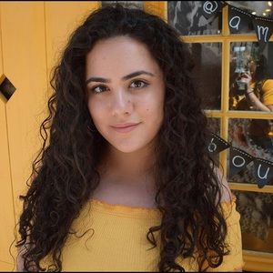 Meet your Posher, Ester